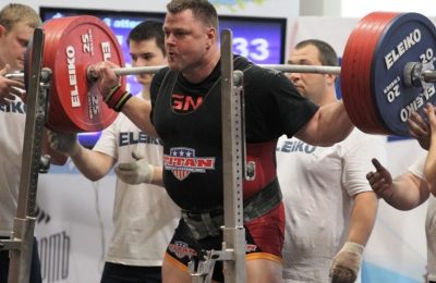 Hall of Fame Powerlifter Brad Gillingham back squating at the 2013 IPF Worlds
