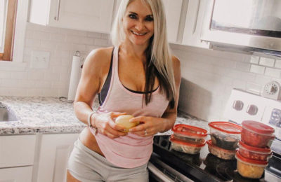 meal prepping with in the kitchen with team myHMB ambassador Philita Scholz / myHMB blog Meal Prep Like a Pro