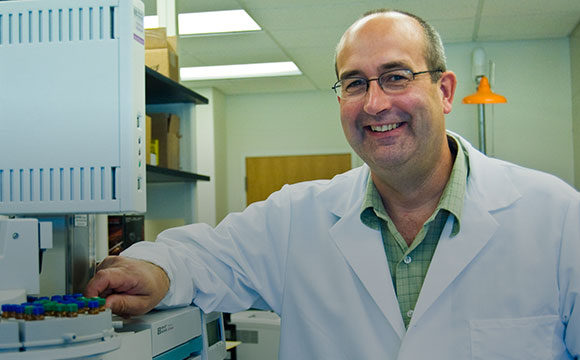 Scientist at Metabolic Technologies John Rathmacher headshot / NIH Study HMB + Vitamin D3